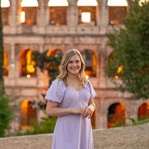 Meet your Posher, Lacey